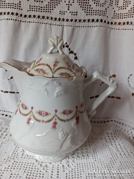 Art Nouveau jug with garlands