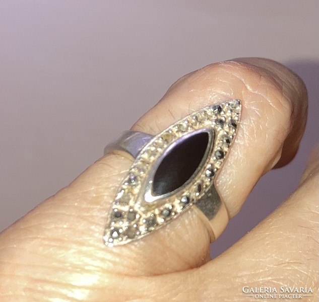 Ezüst gyűrű onix