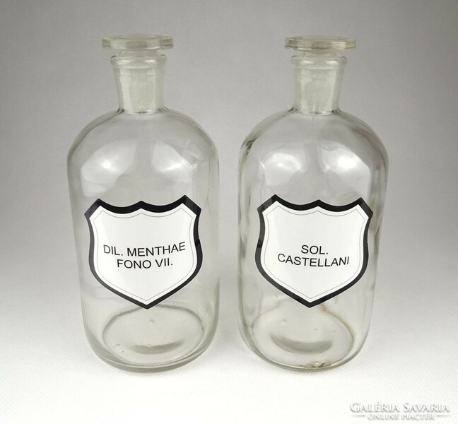 1I614 pair of old pharmacy apothecary bottles 19 cm