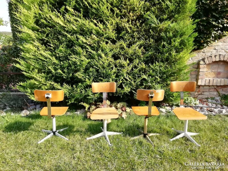 Orvosi, kórházi székek, vizsgáló székek, állítható magassággal, 4 darab 1960-as, 70-es évekből, vas