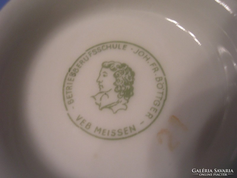 M-4 Meisseni.Böttger fejes cukortartó+csésze eredeti gyűjtői hibátlan  igazi ritkaság eladó egyben