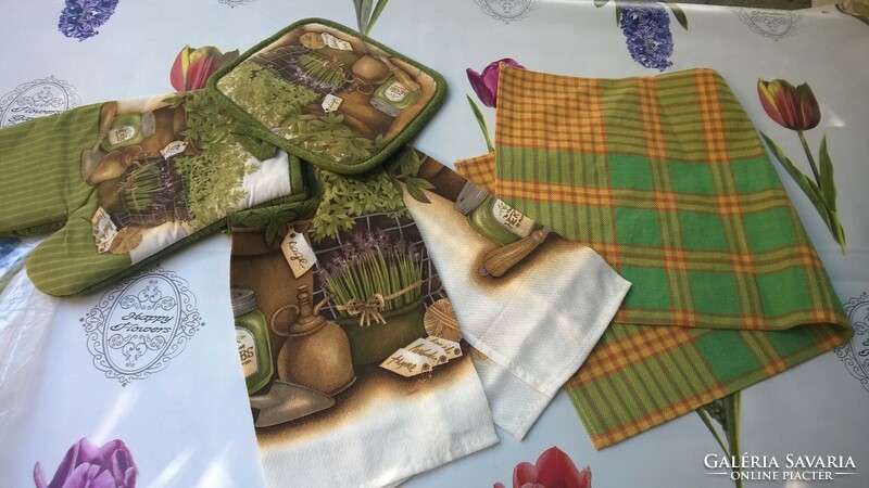 Kitchen set of 4 gloves, tea towel, pad + towel new, also as a gift