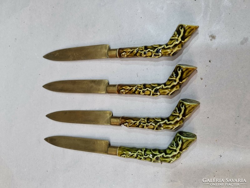 4 knives with porcelain handles
