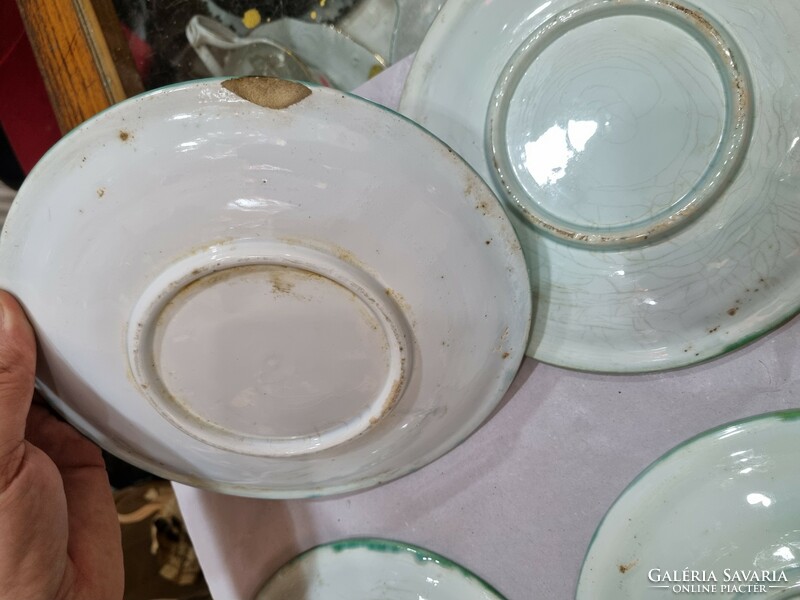 5 old majolica plates