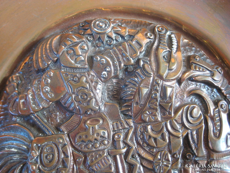 Zsűrizett  fali  dísztányér  , benne egy Szent Györgyöt ábrázoló    betét  22 cm