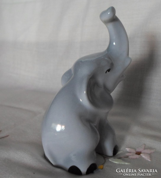 Retro nipp 4.: Aquincum porcelán elefánt