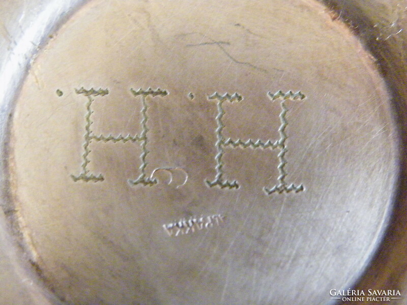 Régi ezüstözött alpacca fedeles kávékiöntő H:H. jelzéssel, számozott