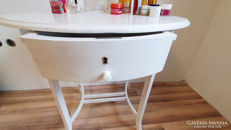 Antique, oval, white, chest of drawers, dressing table, make-up table, coffee table.
