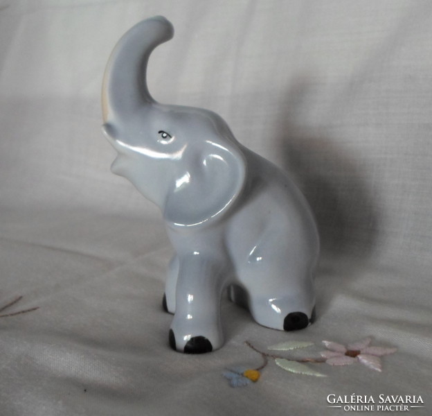 Retro nipp 4.: Aquincum porcelán elefánt
