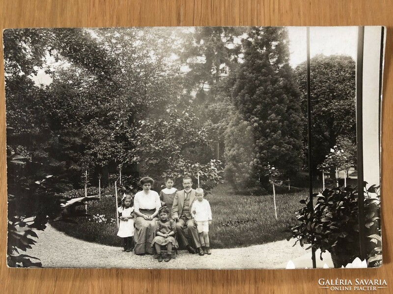 1 VH antique family photo postcard