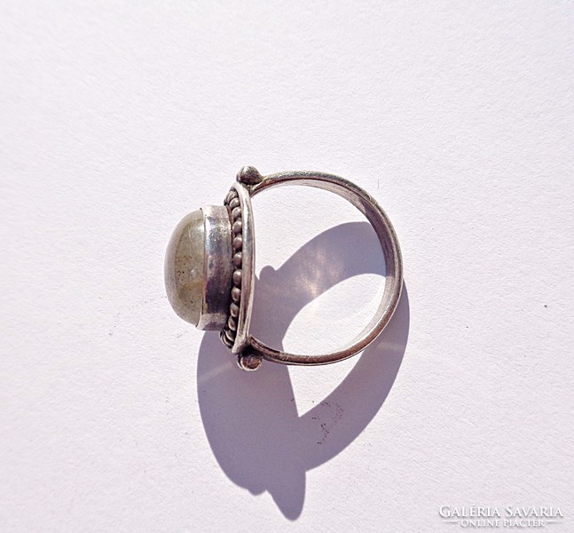 Light stone silver ring