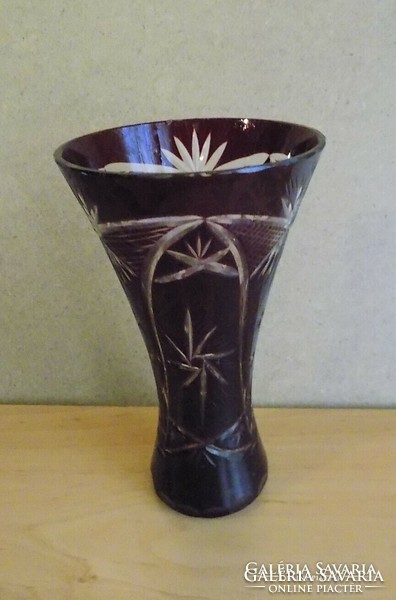 Retro etched deep burgundy glass vase 19 cm (10/d)