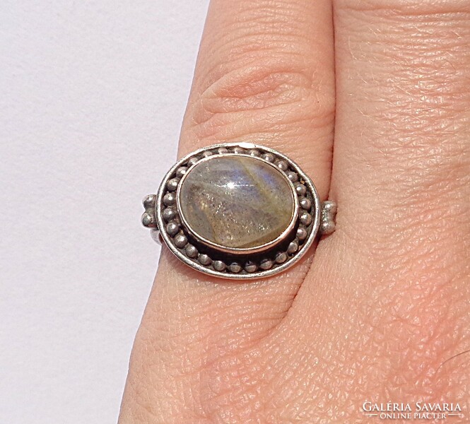 Light stone silver ring