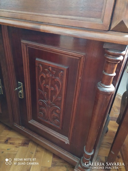 German-style mirror cabinet