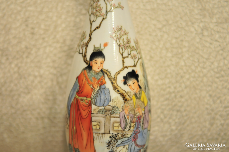 Kínai tojáshéj porcelán váza, köztársasági időszak