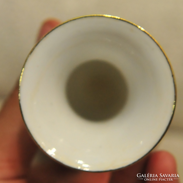 Kínai tojáshéj porcelán váza, köztársasági időszak