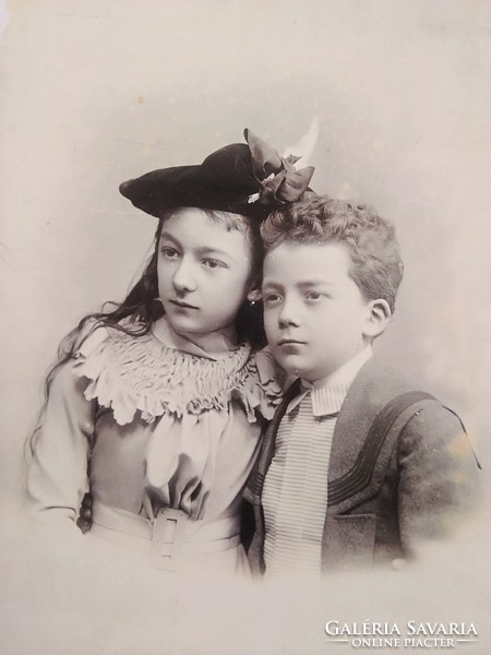 Antik, magyar kabinetfotó/keményhátú  fotó, elegáns gyerekek, testvérpár Brassó, Muschalek 1900
