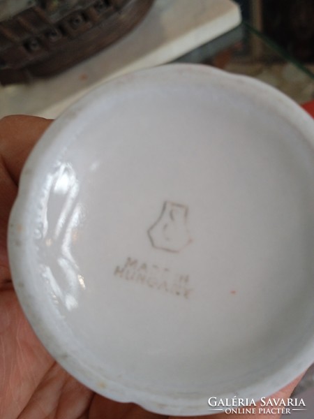 Drasche porcelán váza, 10 cm-es magasságú, hibátlan alkotás.