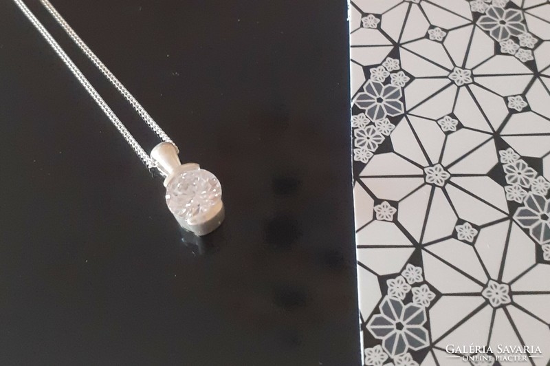 Beautiful silver pendant with silver necklace