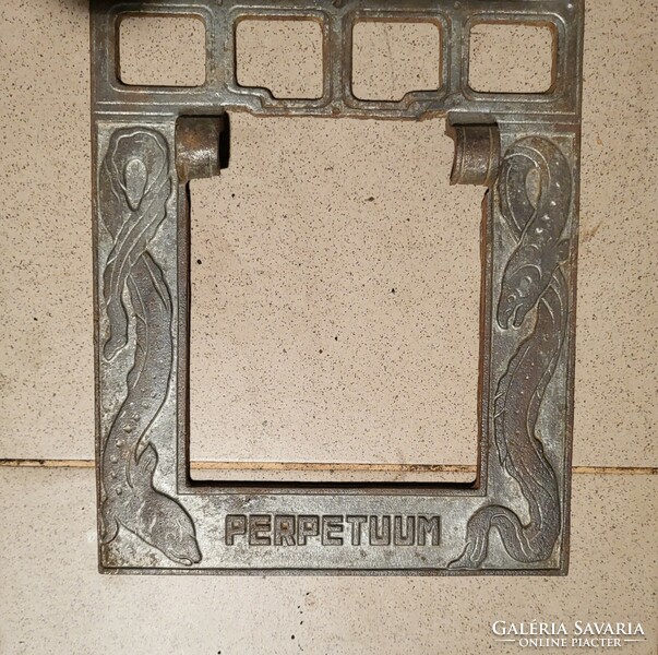 Salgótarján cast iron perpetuum stove frame ornament