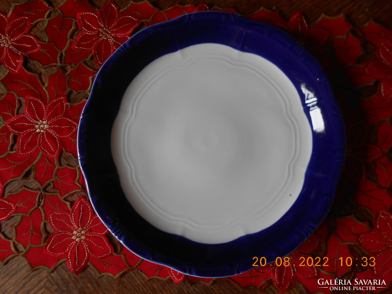 Zsolnay pompadour cake plate with basic glaze