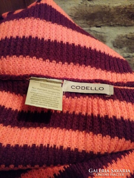 Codello knitted round scarf