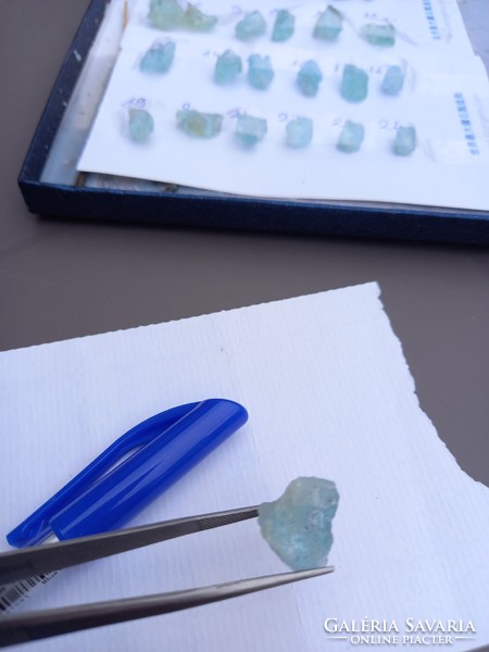 Aquamarine raw gemstone top quality 13.8 carats