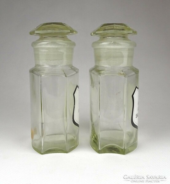 1I795 pair of old pharmacy apothecary bottles 13.5 Cm