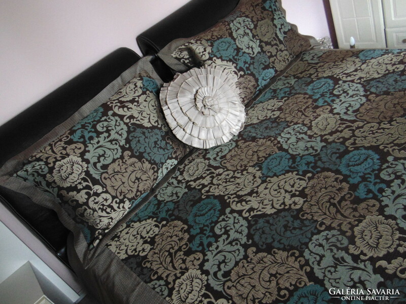 Csodaszép ágynemű / ágytakaró garnitúra szövött mintával