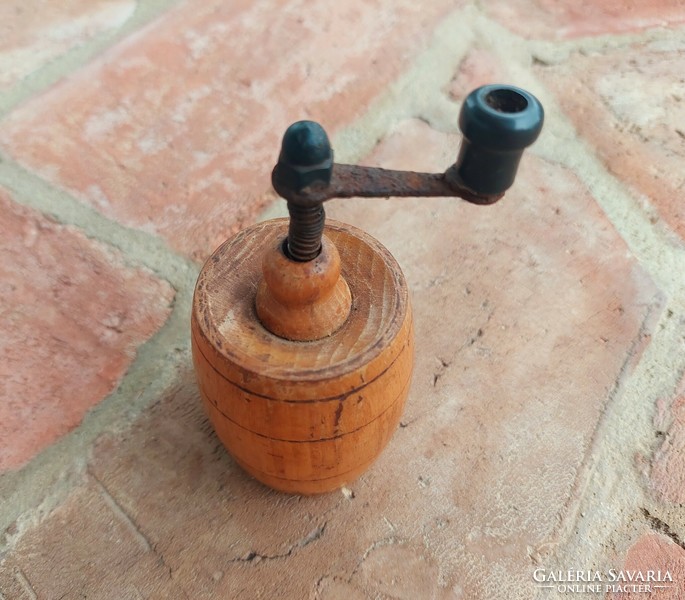 Old wooden wine press, pepper grinder, in working condition!