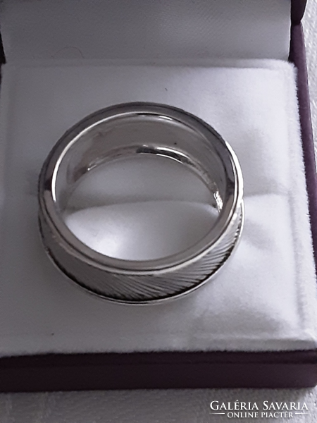 'Cai' massive, modern silver ring!