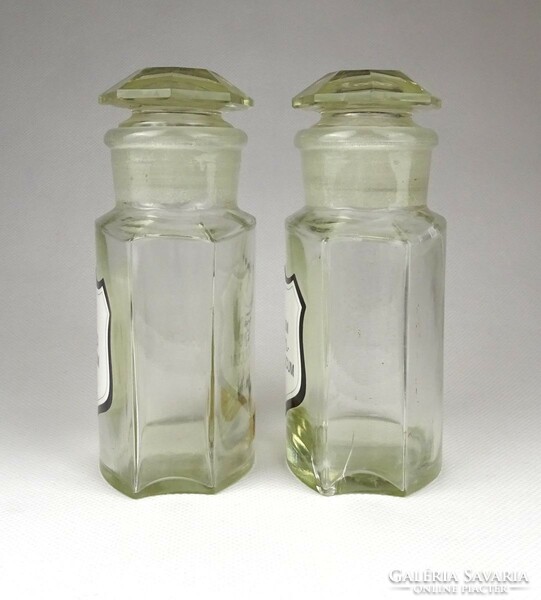 1I795 pair of old pharmacy apothecary bottles 13.5 Cm