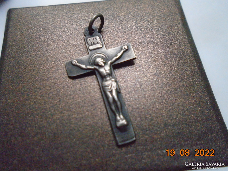 Older cross pendant with a beautifully crafted body