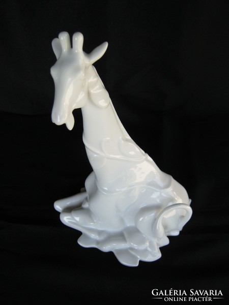 White porcelain giraffe from Hollóháza