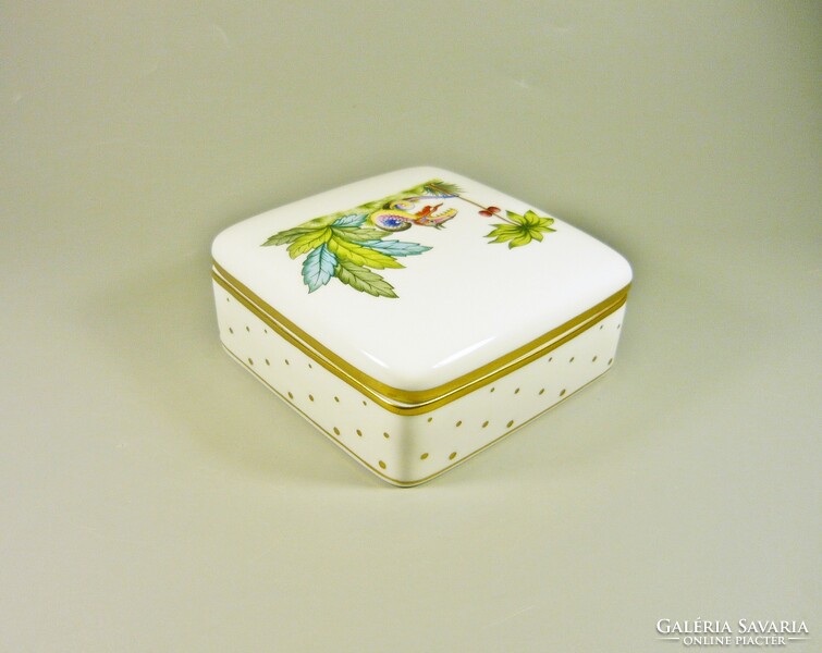 Herend, Chinese (Fodos) pattern hand-painted porcelain cigarette box with a dragon pattern 10 cm. (B102)