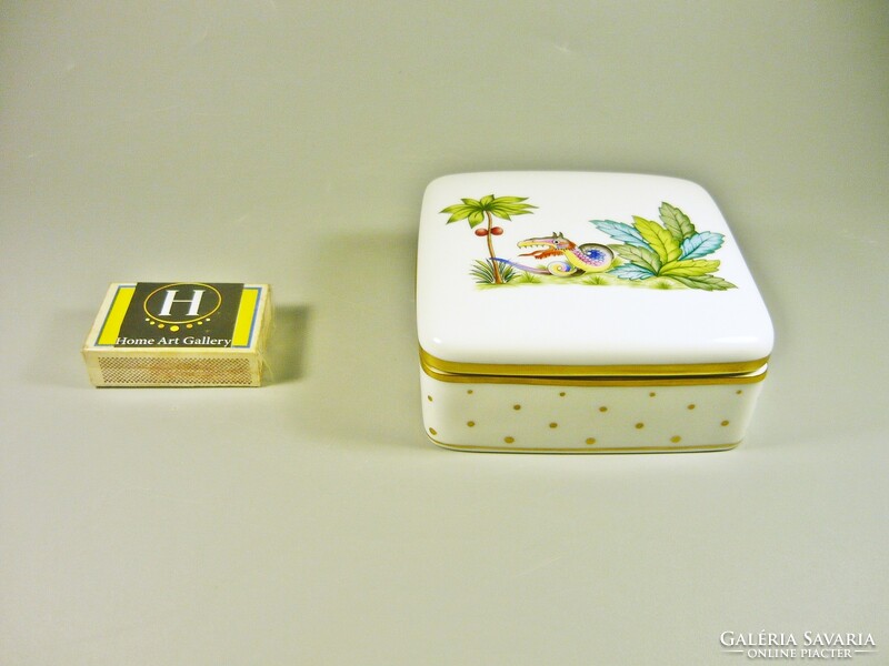 Herend, Chinese (Fodos) pattern hand-painted porcelain cigarette box with a dragon pattern 10 cm. (B102)