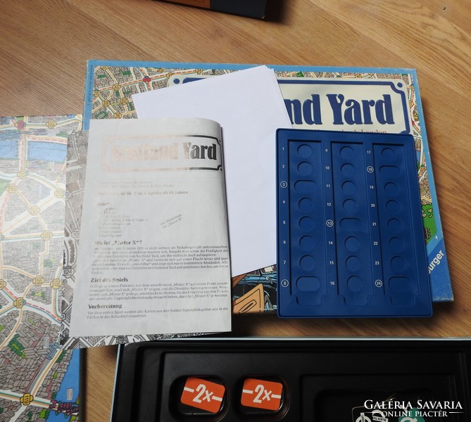 Scotland yard - detective game with rules in German
