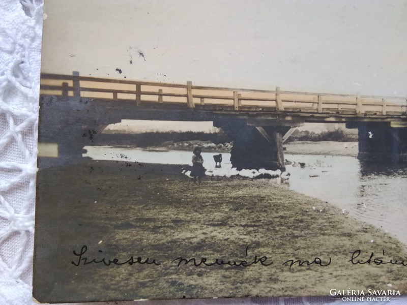 Antik képeslap/fotólap Meskó Ábris amatőr felvétele, magyar táj, folyó, híd, lovas, kislány 1903