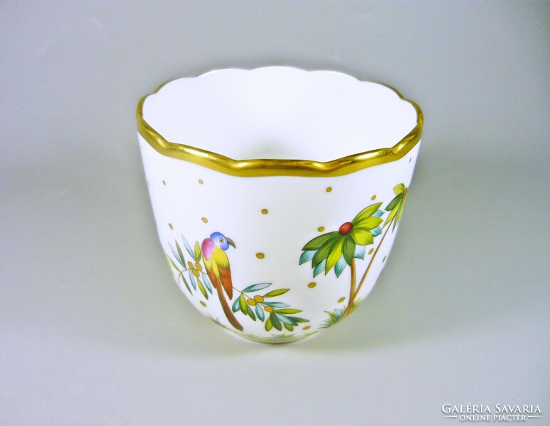 Herend, hand-painted porcelain coffee cup and saucer with Chinese Fodo pattern (b103)