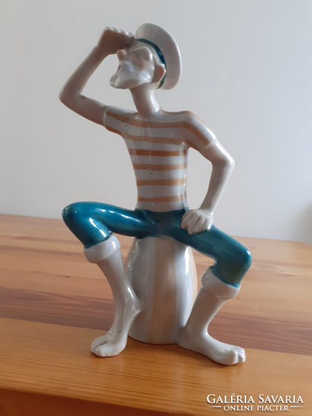 Drasche porcelán Matróz figura