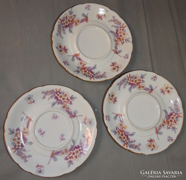 Antik három alátét rózsamintás tányér szet