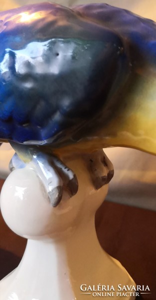 Dt/091 - antique royal dux - macaw parrot porcelain figure