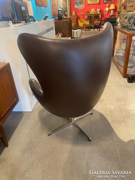 Arne Jacobsen fotel - B324