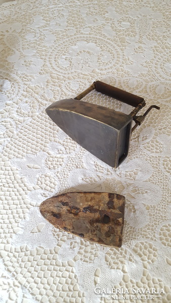 Antique, 19th century copper iron, with the original iron insert