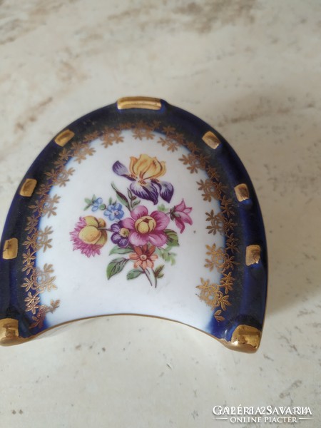 Porcelain bonbonier, beautiful gift box for sale!