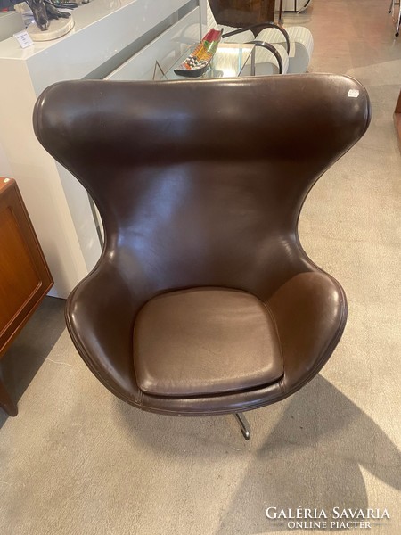 Arne Jacobsen armchair - b324