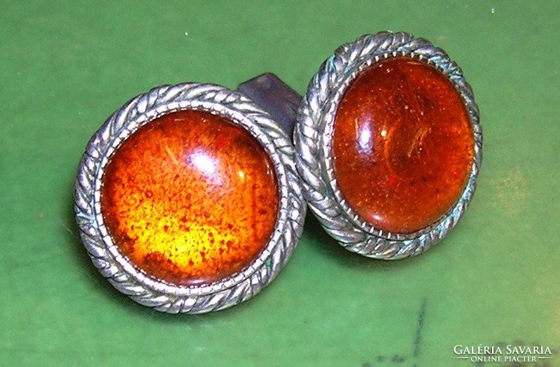 Elegant amber cufflinks