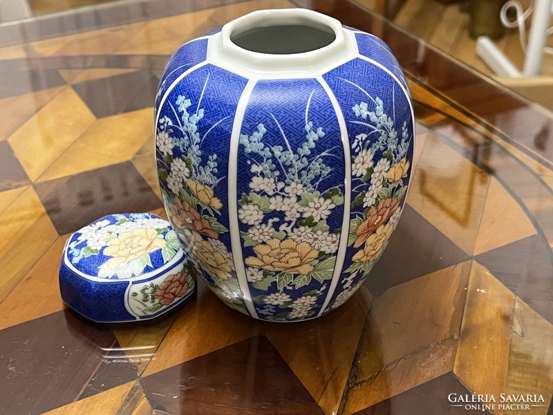Echo Takahashi porcelenfajansz váza