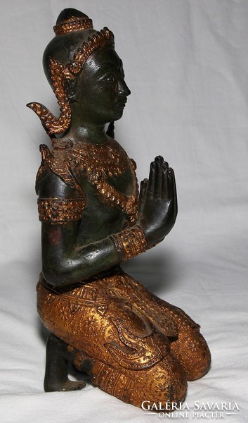 Antique oriental bronze figure richly gilded! About 2 kg is no small thing