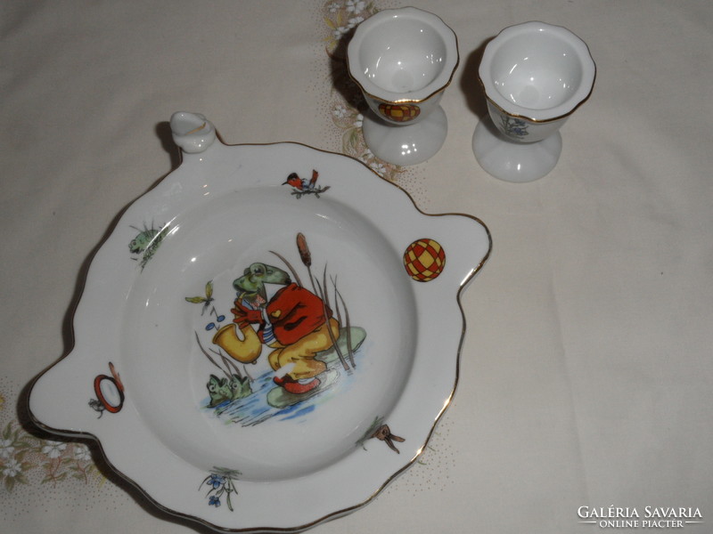 Double-walled, warm porcelain children's plate + 2 pcs. Egg holder